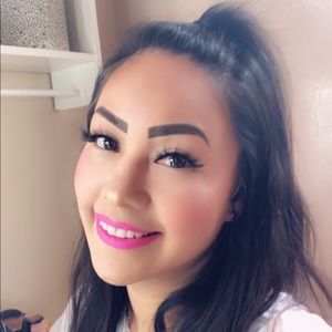 Meet your Posher, Nora